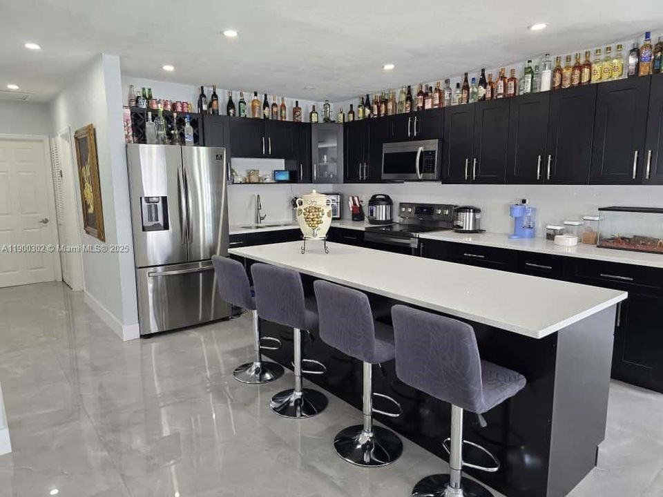 Recently Sold: $549,900 (4 beds, 2 baths, 1495 Square Feet)