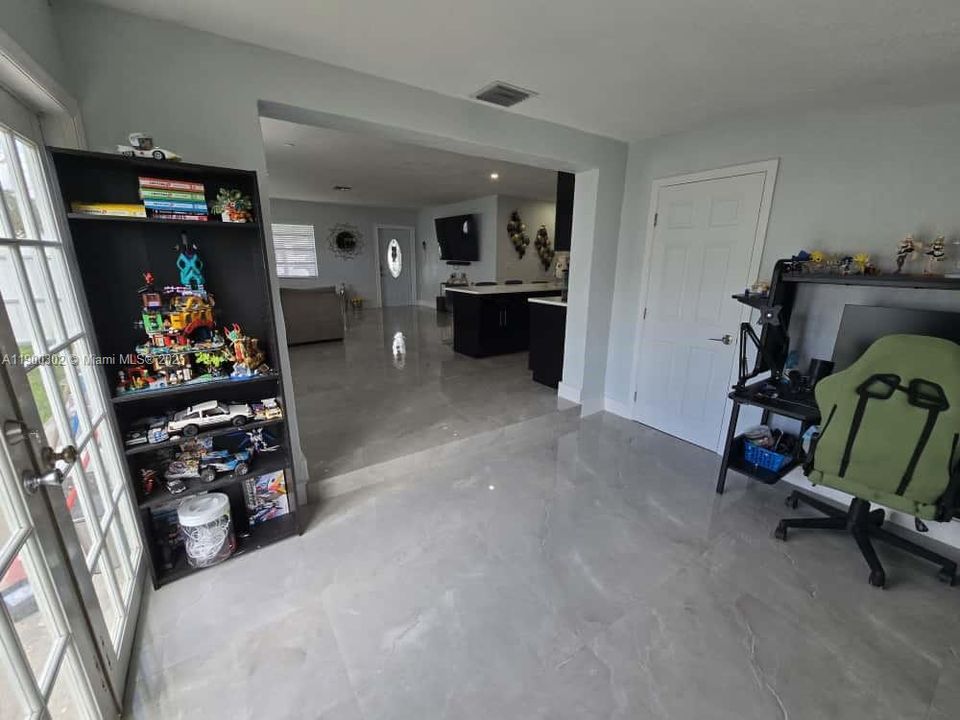 Recently Sold: $549,900 (4 beds, 2 baths, 1495 Square Feet)