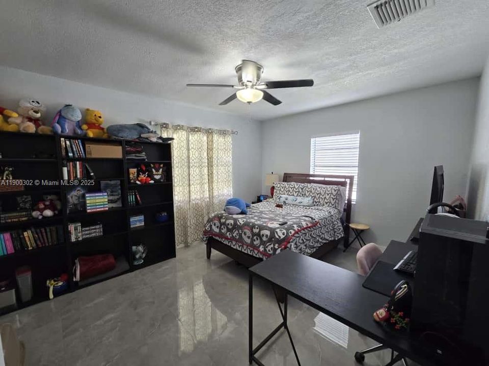 Recently Sold: $549,900 (4 beds, 2 baths, 1495 Square Feet)