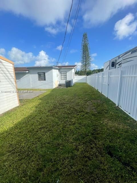 Recently Sold: $549,900 (4 beds, 2 baths, 1495 Square Feet)