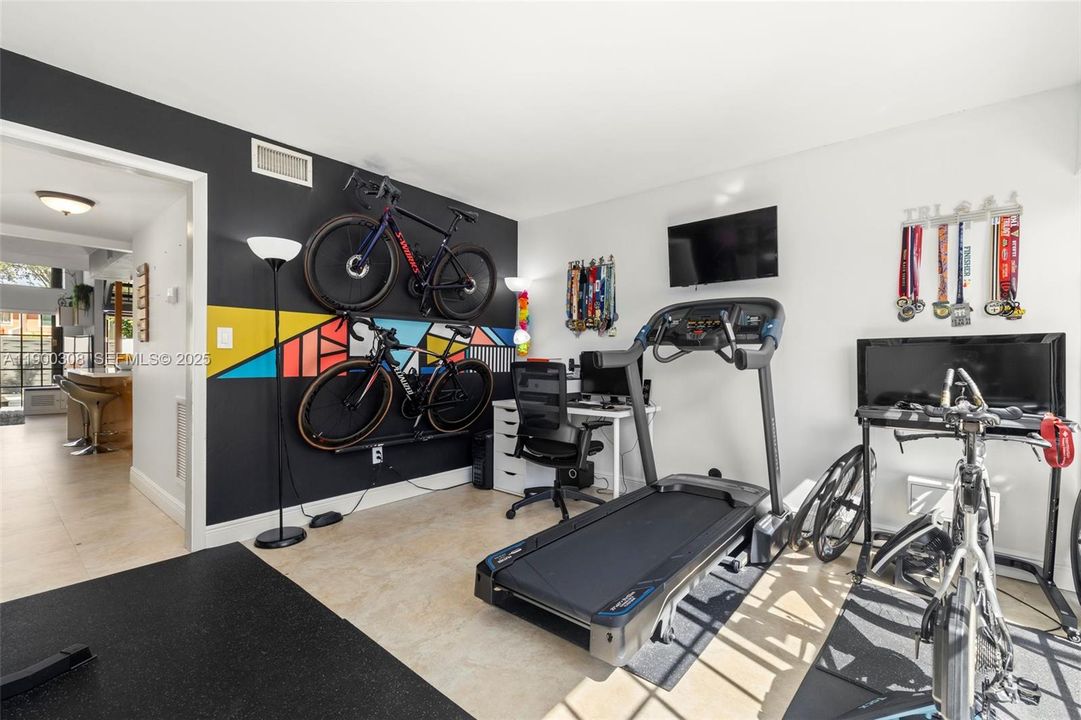 Active With Contract: $567,000 (3 beds, 2 baths, 1624 Square Feet)