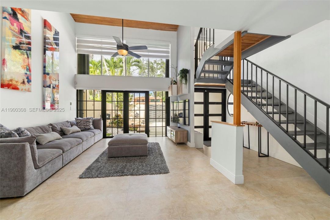 Active With Contract: $567,000 (3 beds, 2 baths, 1624 Square Feet)