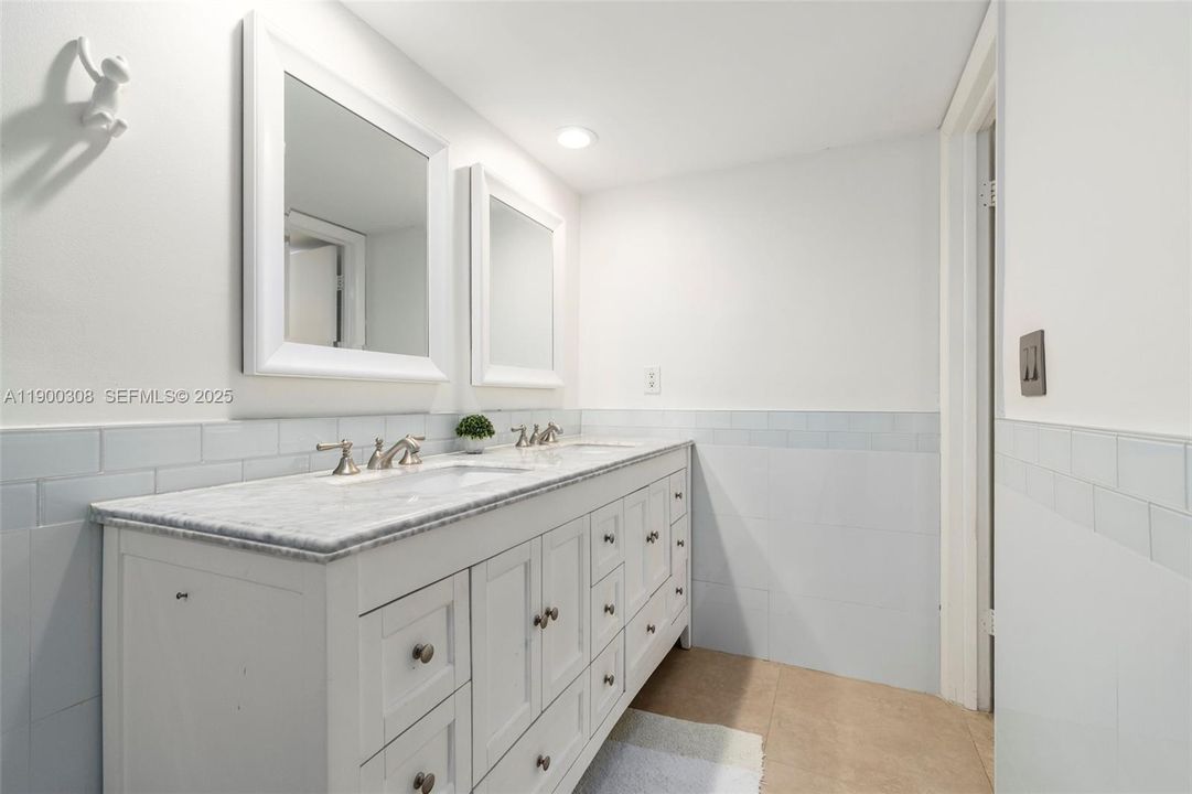 Active With Contract: $567,000 (3 beds, 2 baths, 1624 Square Feet)