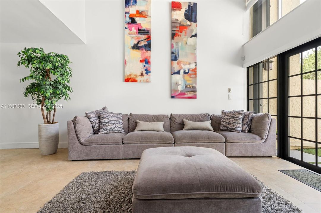 Active With Contract: $567,000 (3 beds, 2 baths, 1624 Square Feet)