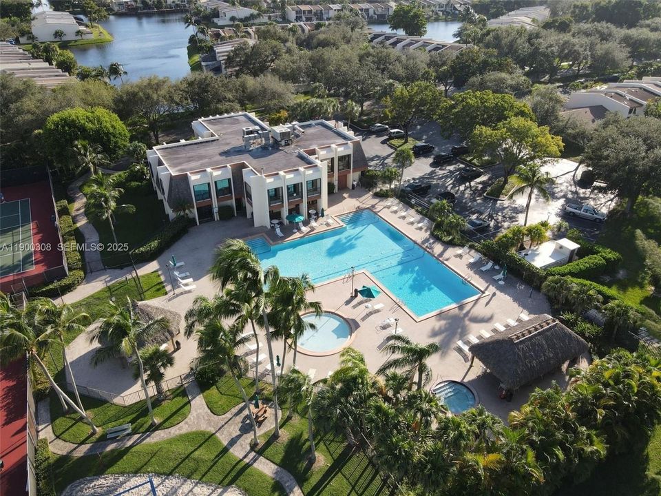 Active With Contract: $567,000 (3 beds, 2 baths, 1624 Square Feet)