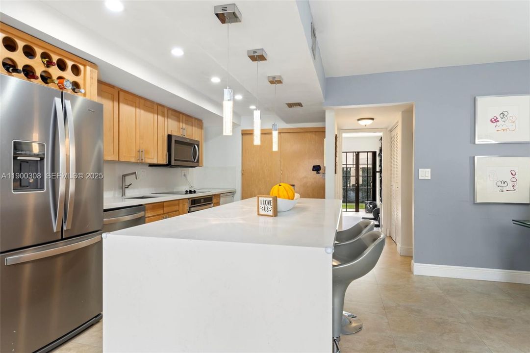 Active With Contract: $567,000 (3 beds, 2 baths, 1624 Square Feet)