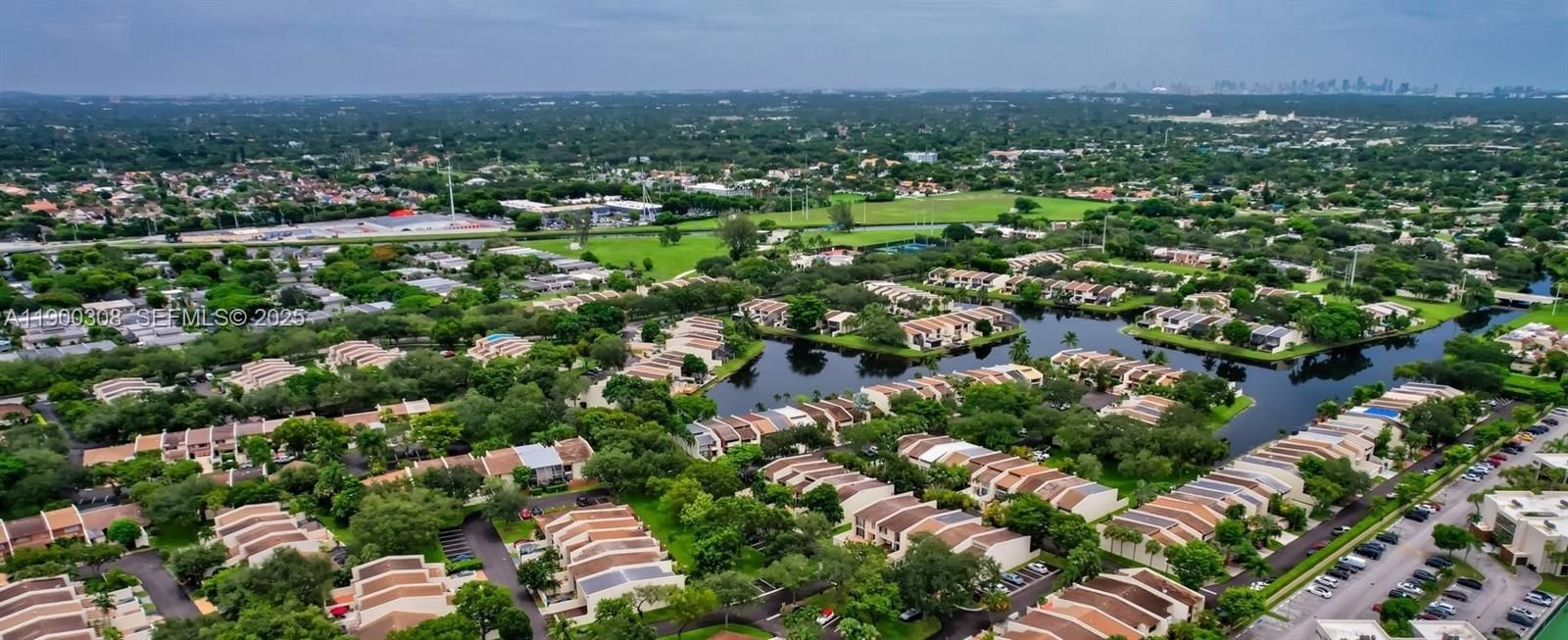 Active With Contract: $567,000 (3 beds, 2 baths, 1624 Square Feet)