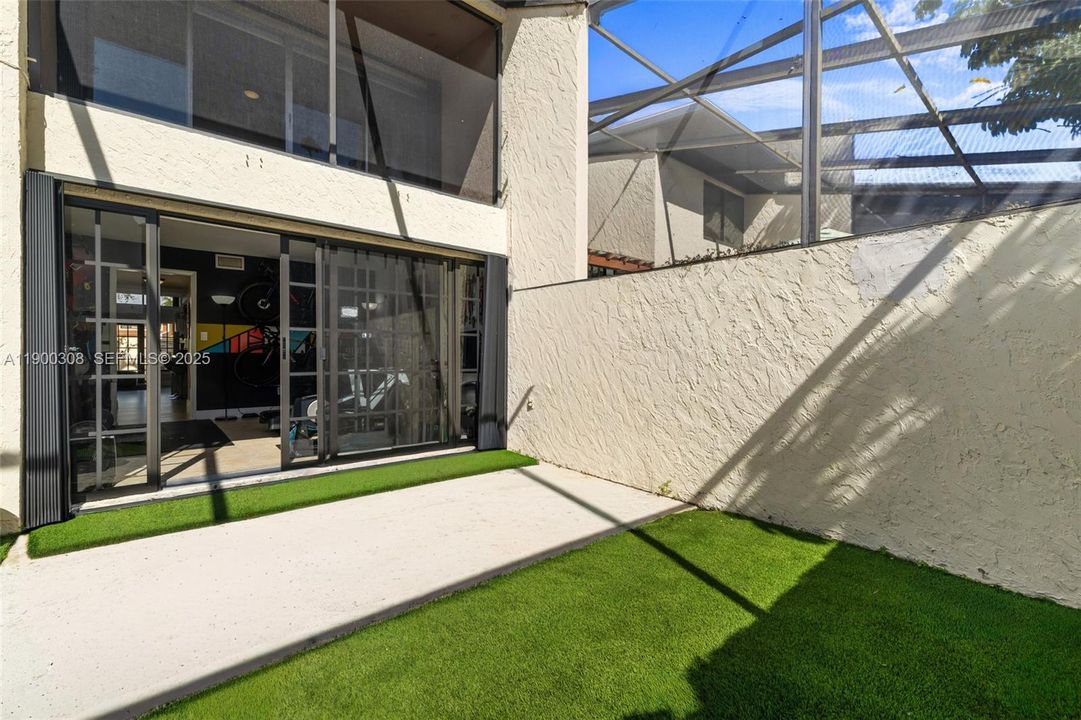 Active With Contract: $567,000 (3 beds, 2 baths, 1624 Square Feet)