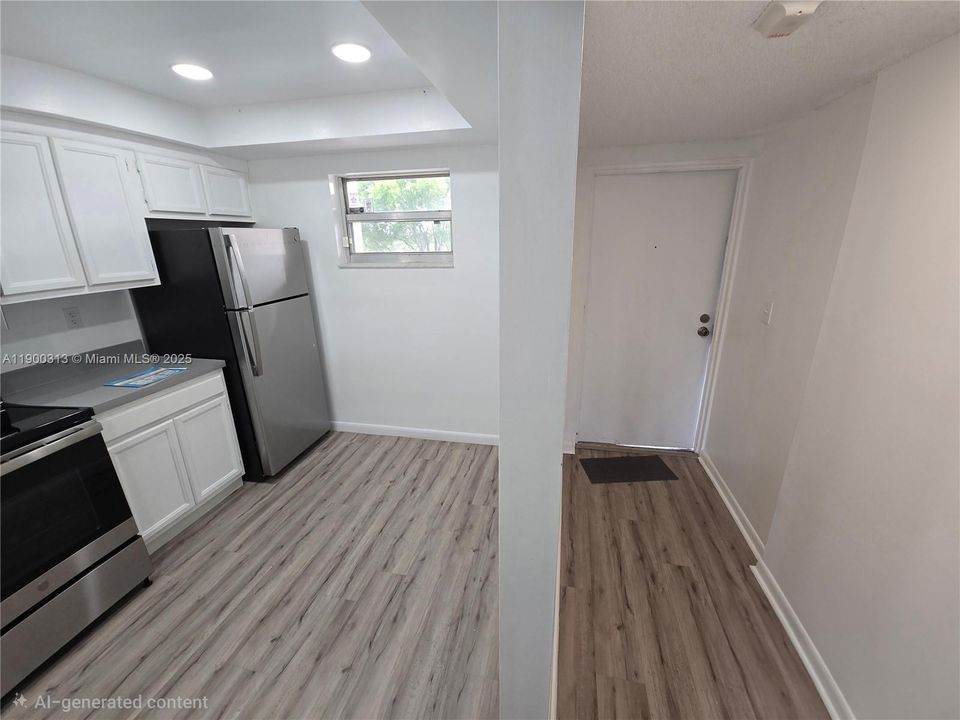 出租: $1,725 (1 贝兹, 1 浴室, 835 平方英尺)