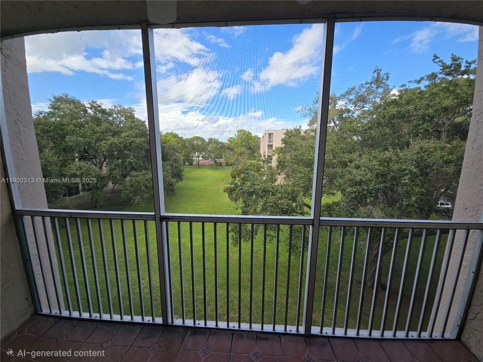 出租: $1,725 (1 贝兹, 1 浴室, 835 平方英尺)