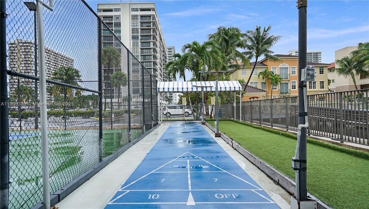 Activo con contrato: $679,000 (2 camas, 2 baños, 1360 Pies cuadrados)