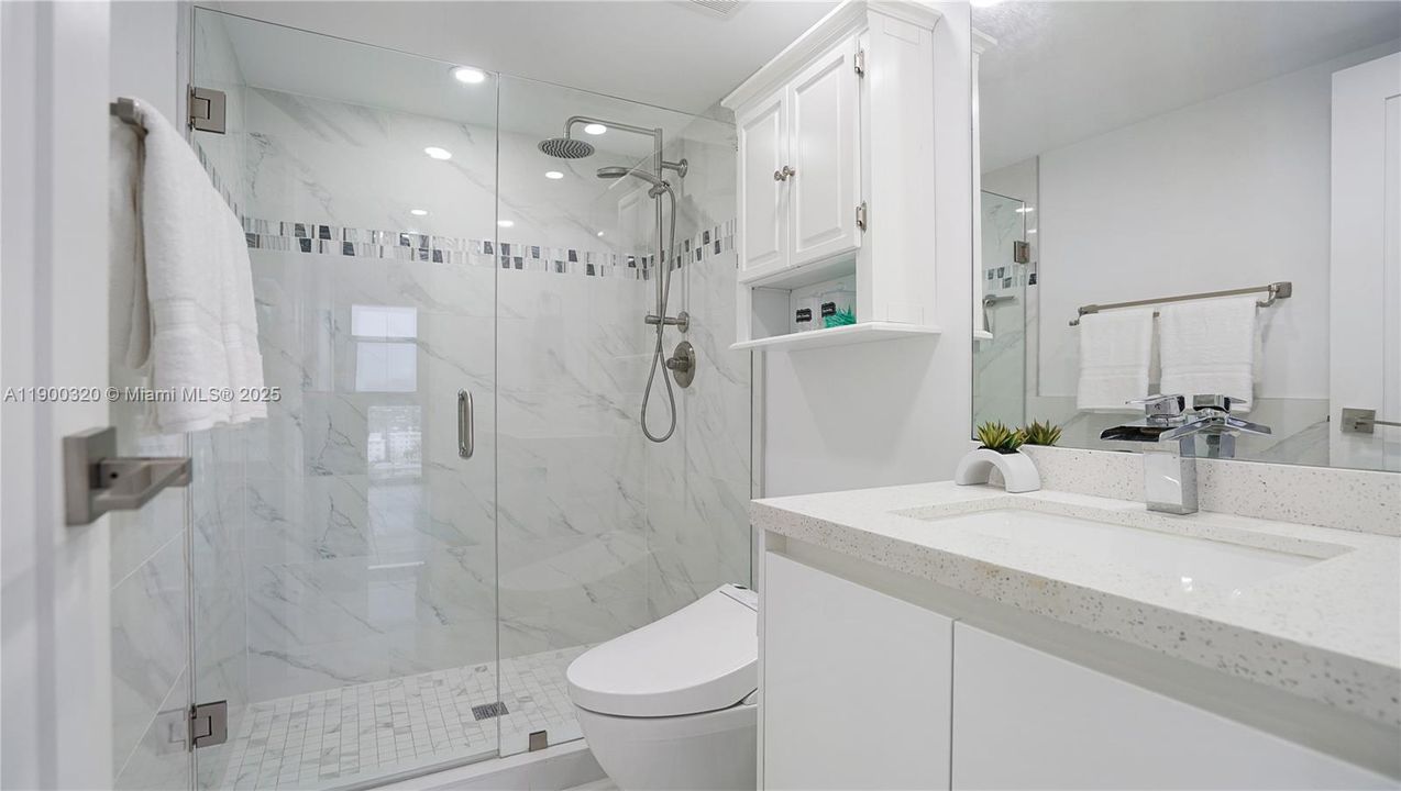 Activo con contrato: $679,000 (2 camas, 2 baños, 1360 Pies cuadrados)