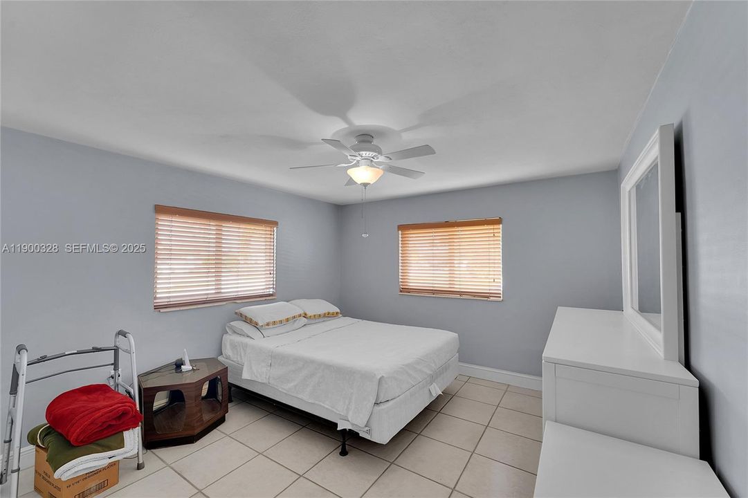 For Sale: $715,000 (3 beds, 2 baths, 1737 Square Feet)