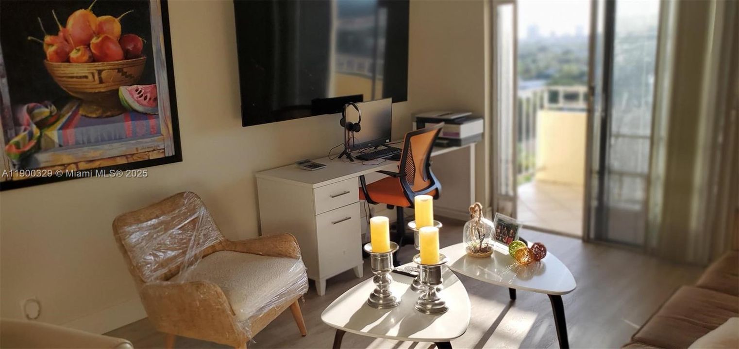 For Rent: $1,700 (1 beds, 1 baths, 690 Square Feet)