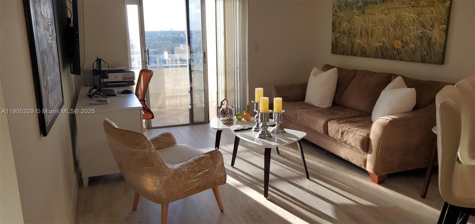 For Rent: $1,700 (1 beds, 1 baths, 690 Square Feet)