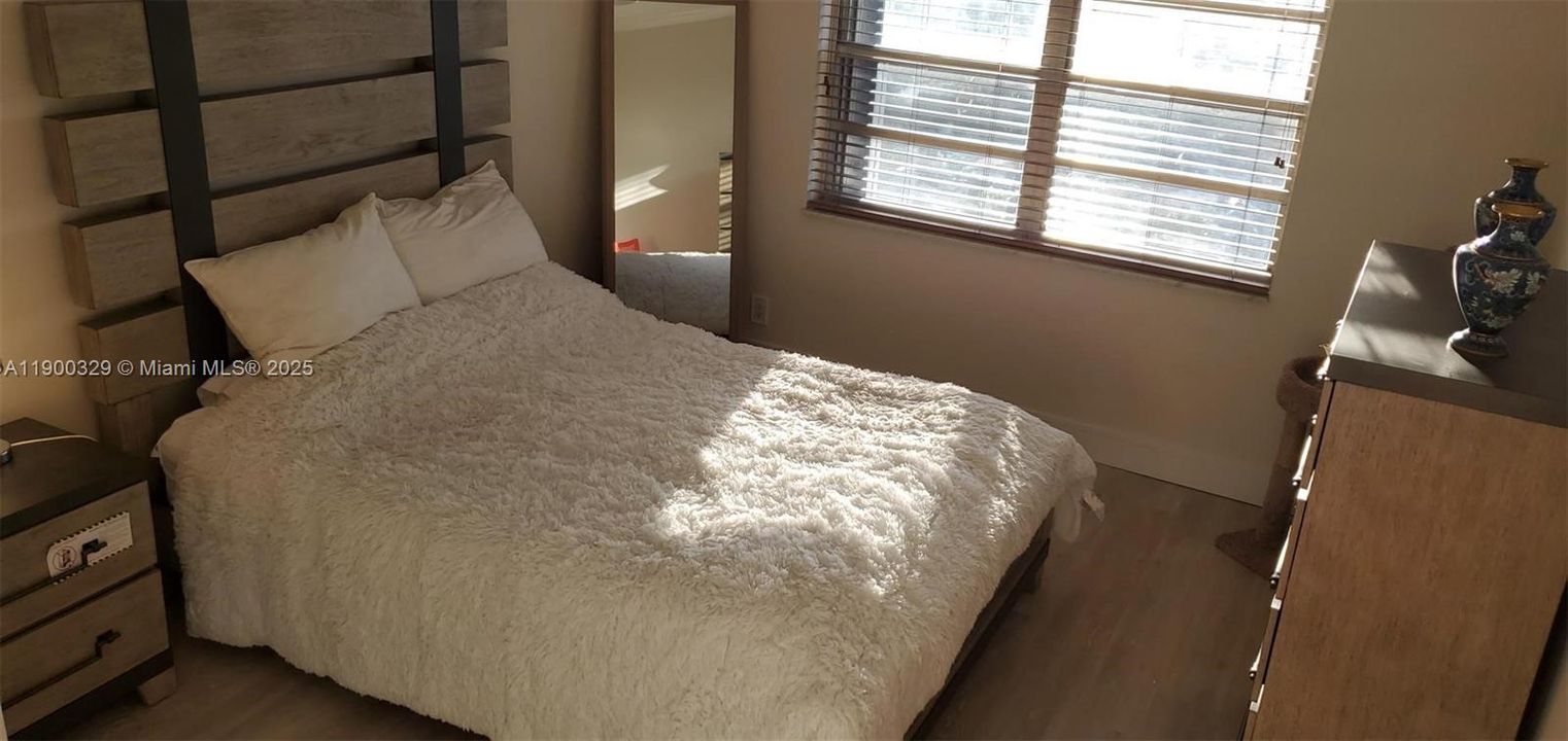 For Rent: $1,700 (1 beds, 1 baths, 690 Square Feet)