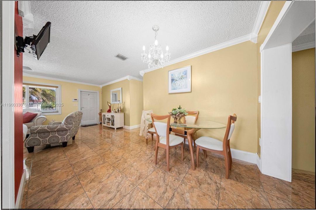 Active With Contract: $579,999 (3 beds, 2 baths, 1240 Square Feet)