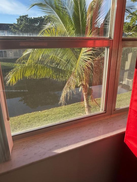 For Sale: $125,000 (2 beds, 2 baths, 850 Square Feet)