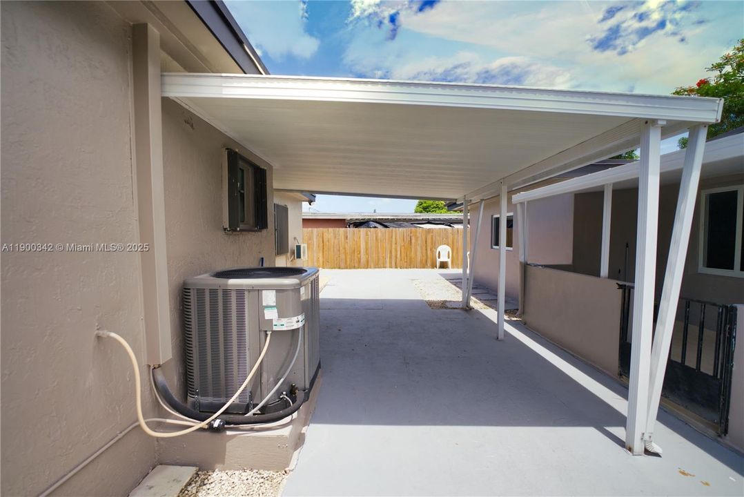 Active With Contract: $2,700 (3 beds, 1 baths, 2361 Square Feet)