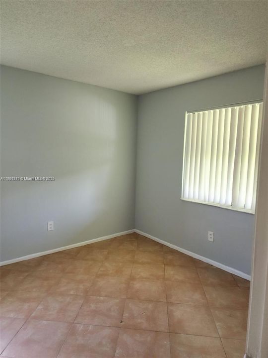 For Rent: $2,000 (2 beds, 2 baths, 775 Square Feet)