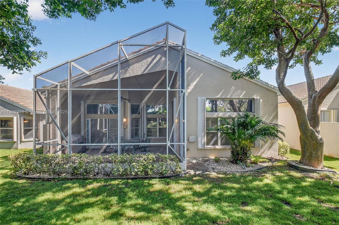 For Sale: $550,000 (3 beds, 2 baths, 2347 Square Feet)