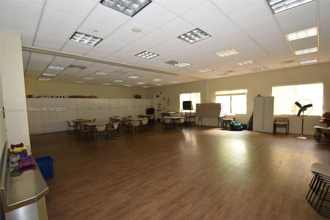 For Sale: $550,000 (3 beds, 2 baths, 2347 Square Feet)