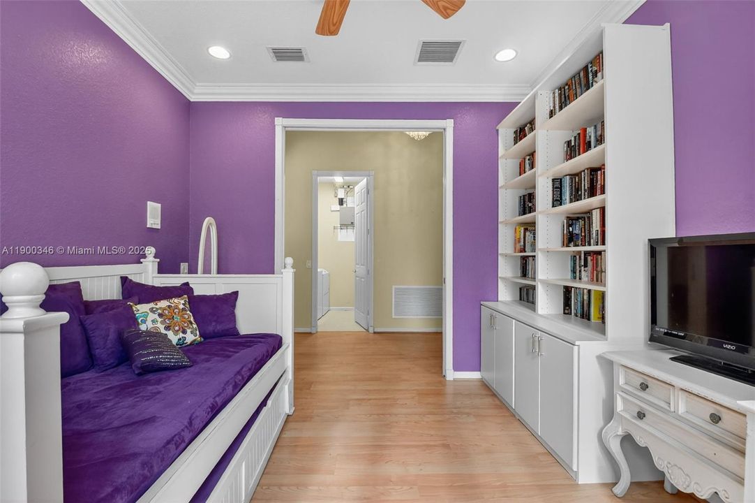 For Sale: $550,000 (3 beds, 2 baths, 2347 Square Feet)