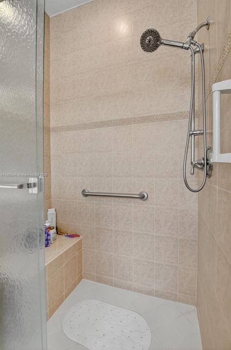 For Sale: $550,000 (3 beds, 2 baths, 2347 Square Feet)