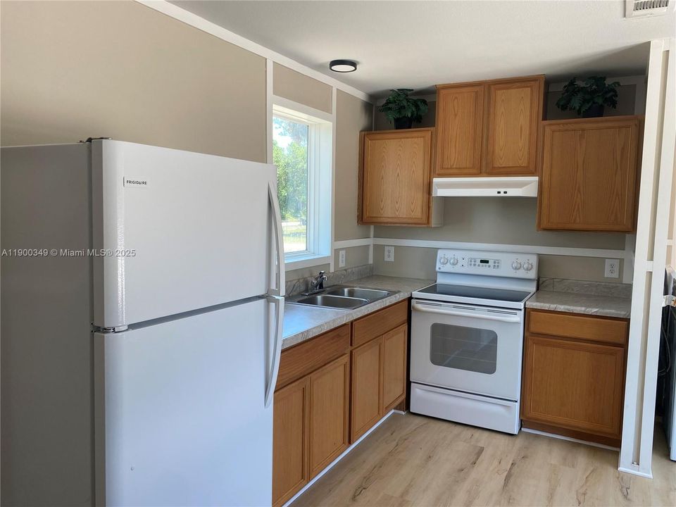 待售: $225,000 (3 贝兹, 2 浴室, 0 平方英尺)