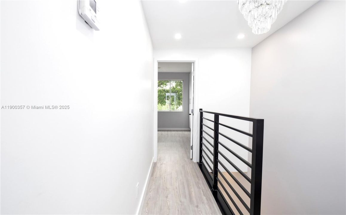 For Rent: $3,000 (2 beds, 2 baths, 1110 Square Feet)