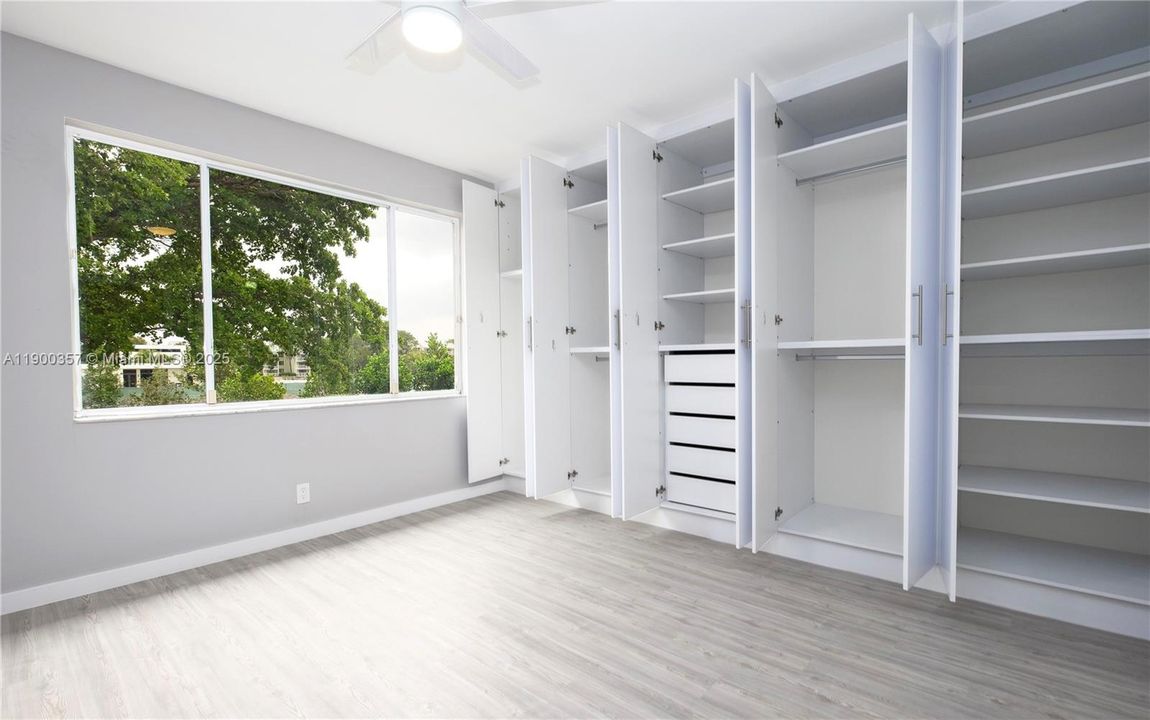 For Rent: $3,000 (2 beds, 2 baths, 1110 Square Feet)