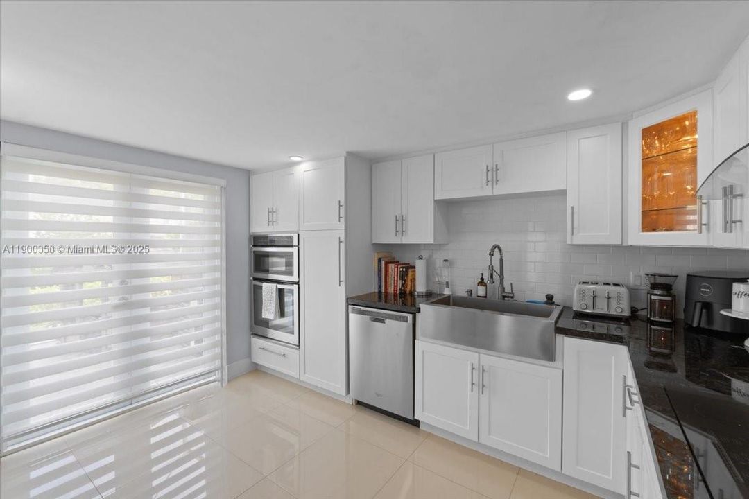 Recently Rented: $4,100 (3 beds, 2 baths, 2128 Square Feet)