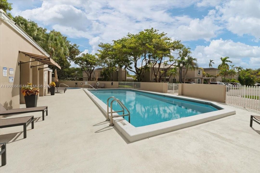 Recently Rented: $4,100 (3 beds, 2 baths, 2128 Square Feet)