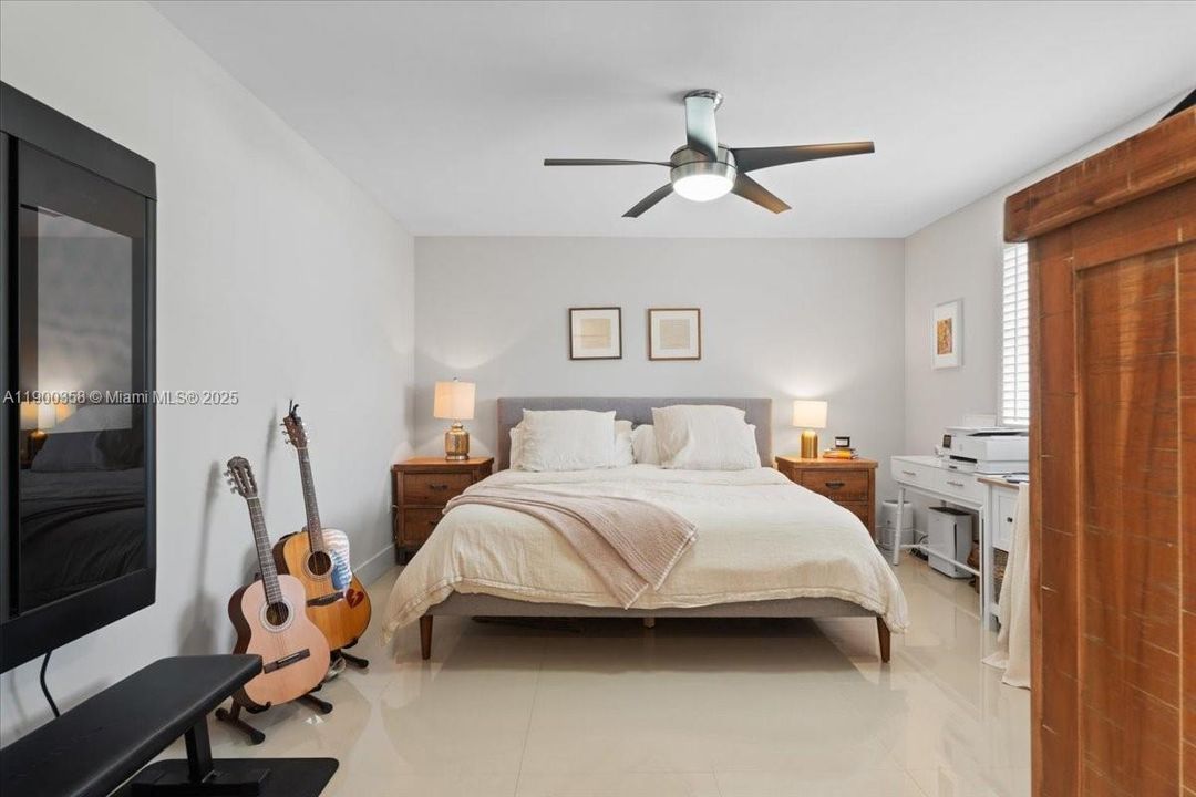 Recently Rented: $4,100 (3 beds, 2 baths, 2128 Square Feet)