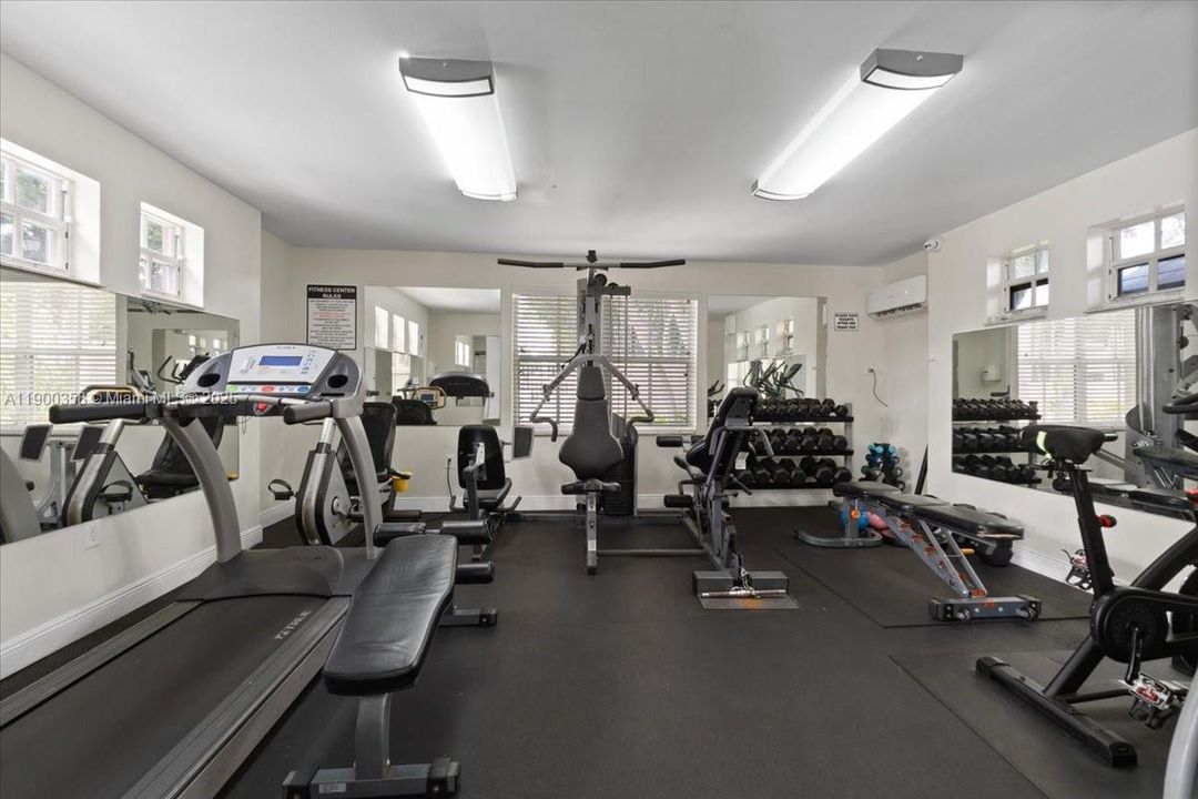 Recently Rented: $4,100 (3 beds, 2 baths, 2128 Square Feet)