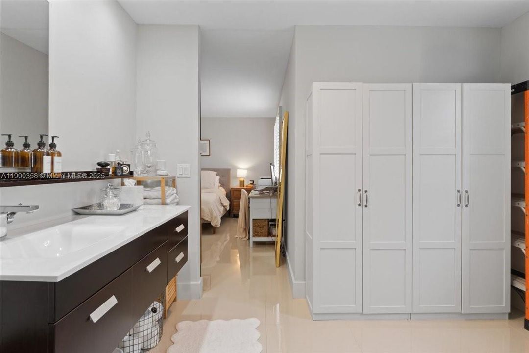 Recently Rented: $4,100 (3 beds, 2 baths, 2128 Square Feet)