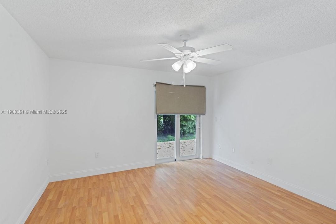 For Rent: $3,400 (3 beds, 2 baths, 1517 Square Feet)