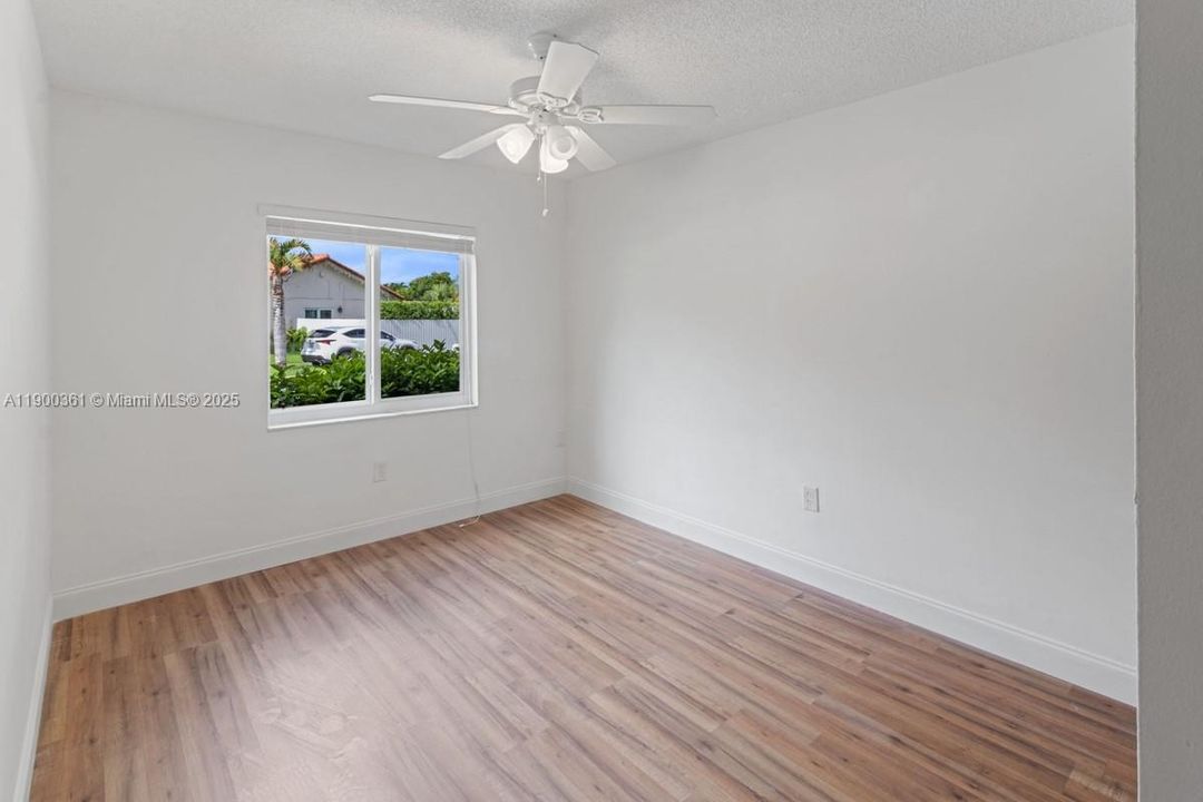 For Rent: $3,400 (3 beds, 2 baths, 1517 Square Feet)