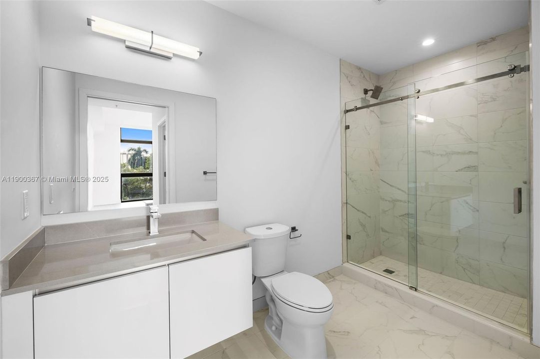 Active With Contract: $3,333 (1 beds, 1 baths, 1036 Square Feet)