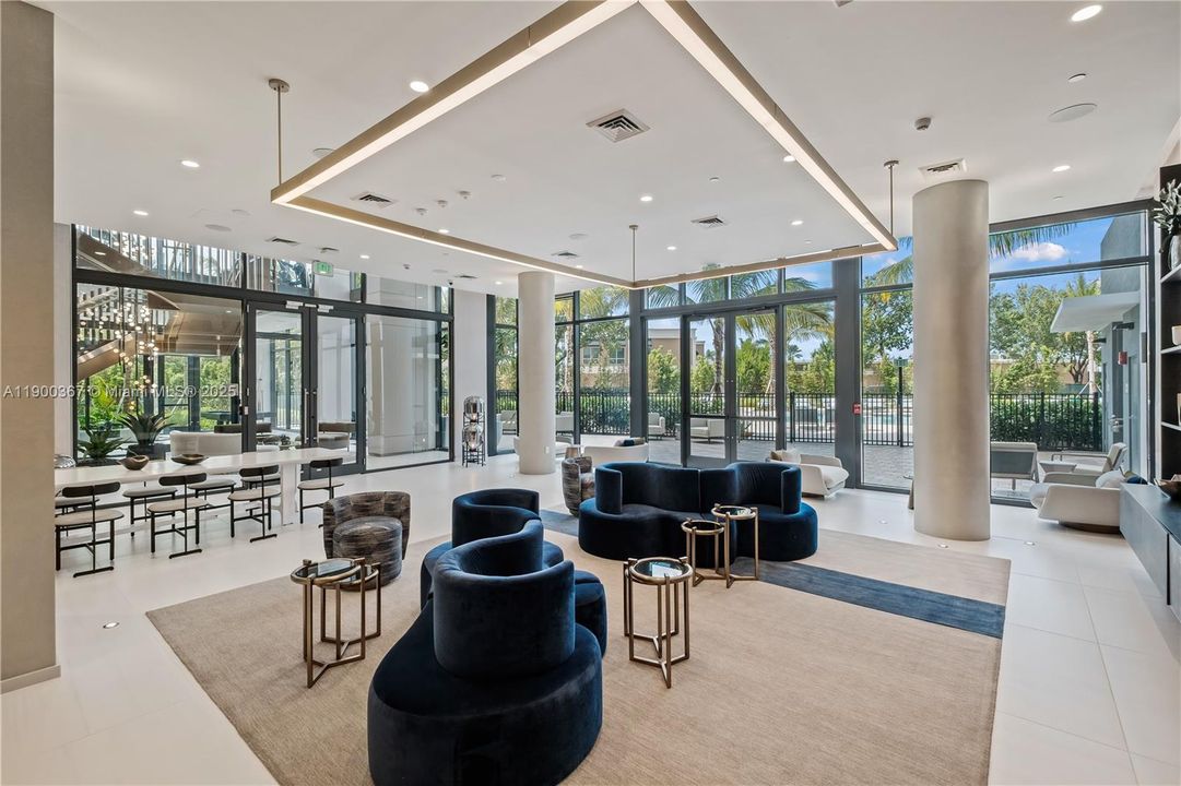 Active With Contract: $3,333 (1 beds, 1 baths, 1036 Square Feet)