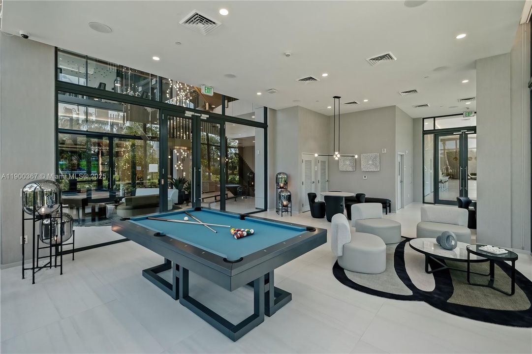 Active With Contract: $3,333 (1 beds, 1 baths, 1036 Square Feet)