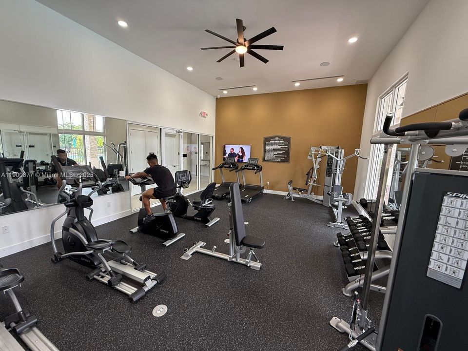 На продажу: $485,000 (3 спален, 2 ванн, 1331 Квадратных фут)