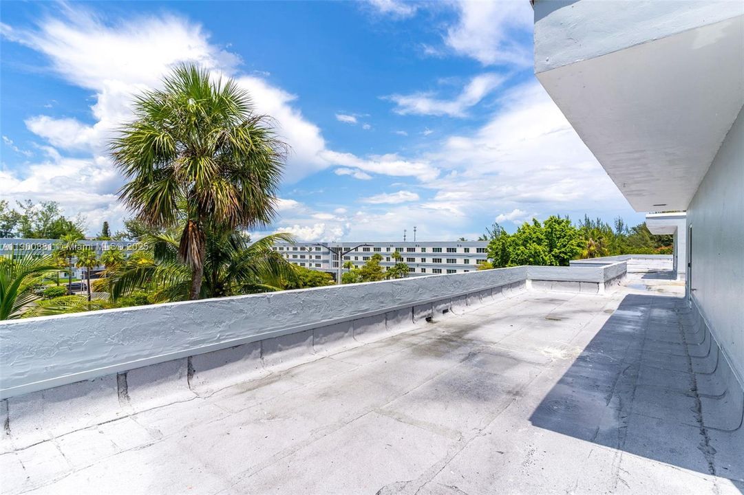 For Rent: $3,000 (4 beds, 4 baths, 3312 Square Feet)