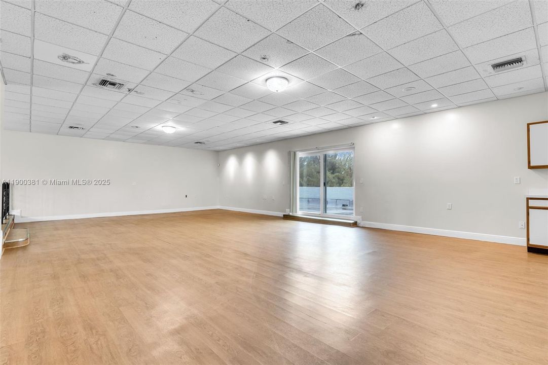 For Rent: $3,000 (4 beds, 4 baths, 3312 Square Feet)