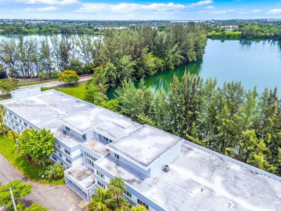 For Rent: $3,000 (4 beds, 4 baths, 3312 Square Feet)