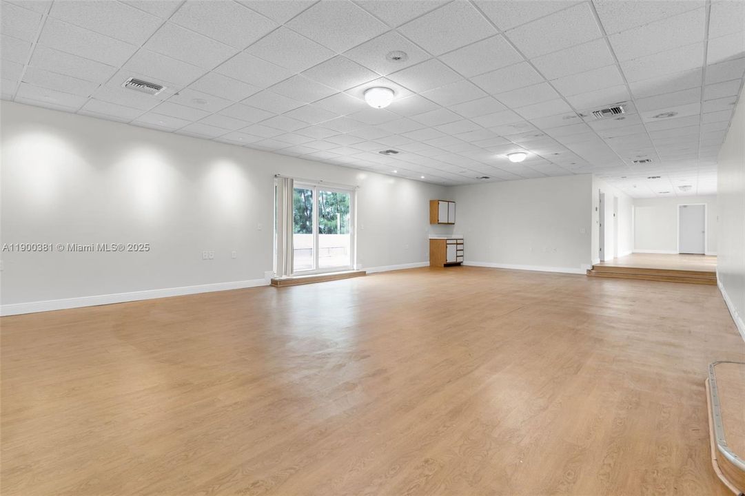 For Rent: $3,000 (4 beds, 4 baths, 3312 Square Feet)