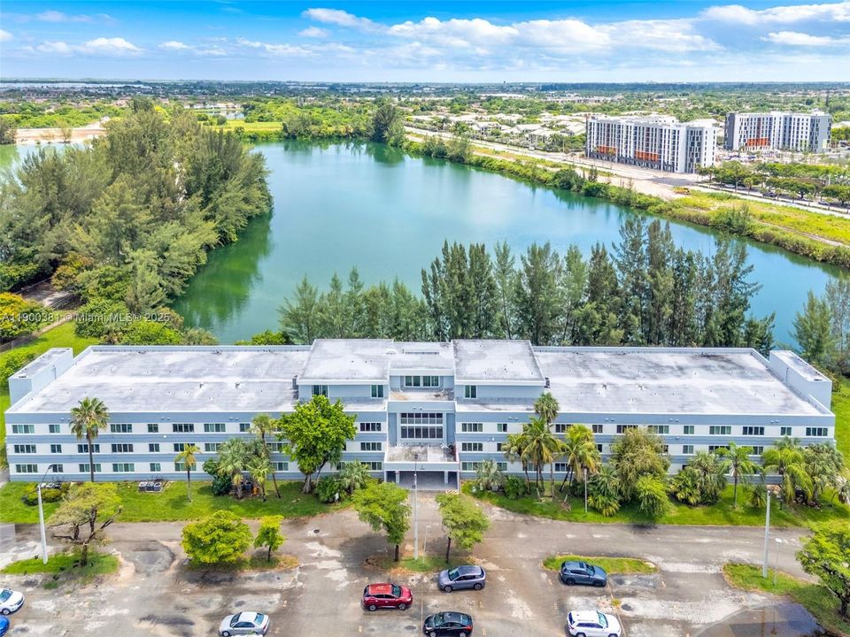 For Rent: $3,000 (4 beds, 4 baths, 3312 Square Feet)