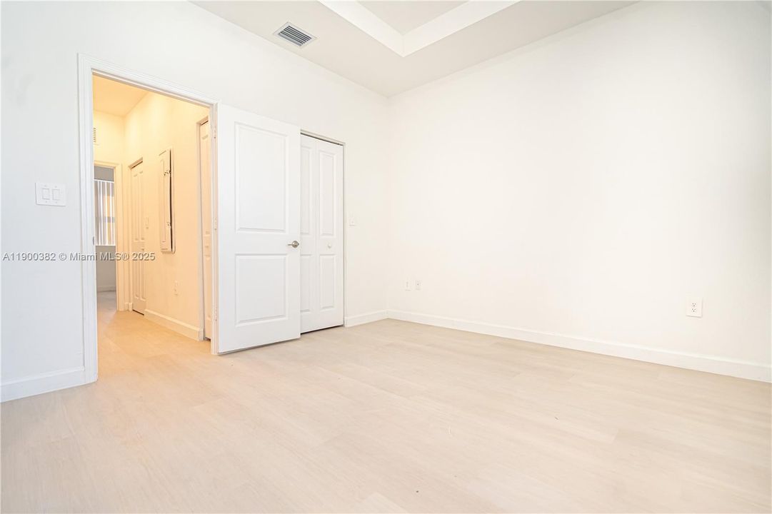 For Rent: $2,500 (3 beds, 3 baths, 1328 Square Feet)