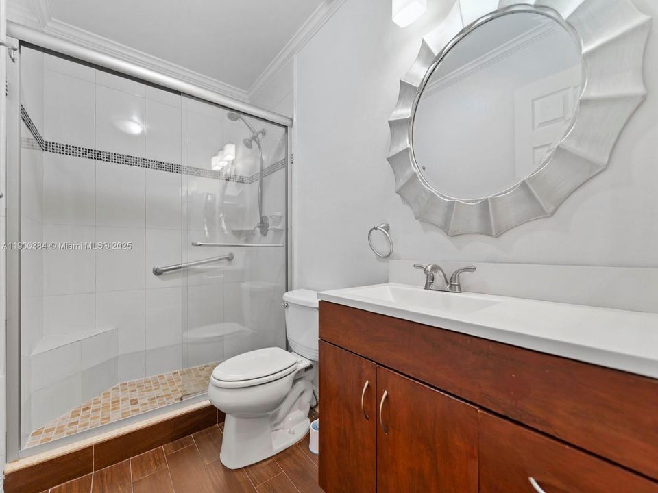 Recently Rented: $3,900 (4 beds, 2 baths, 1524 Square Feet)