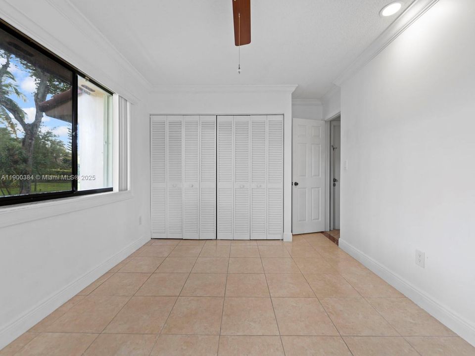 Recently Rented: $3,900 (4 beds, 2 baths, 1524 Square Feet)